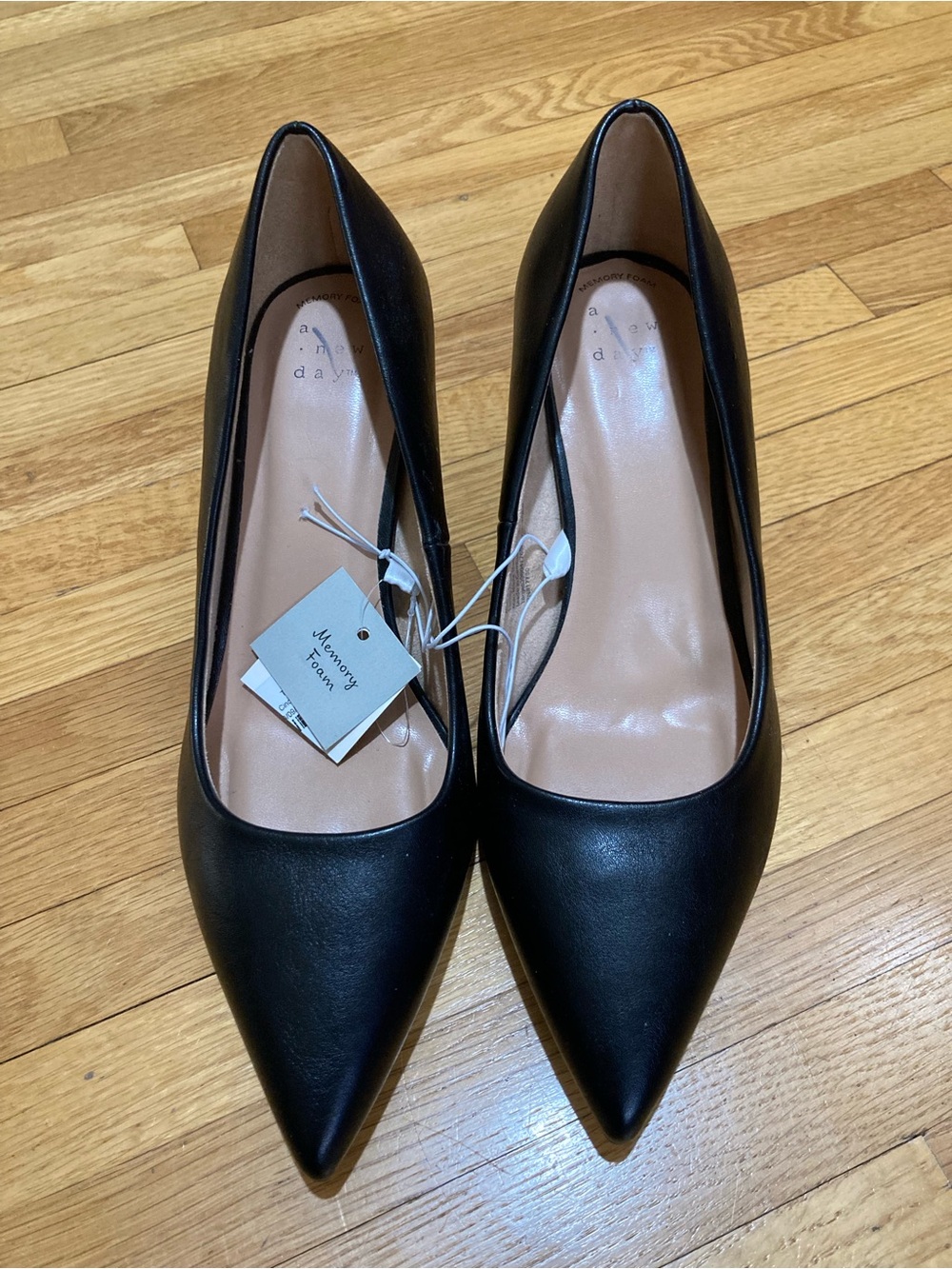 a new day Black Pointed-Toe Women's Cindy low heeled Pumps
